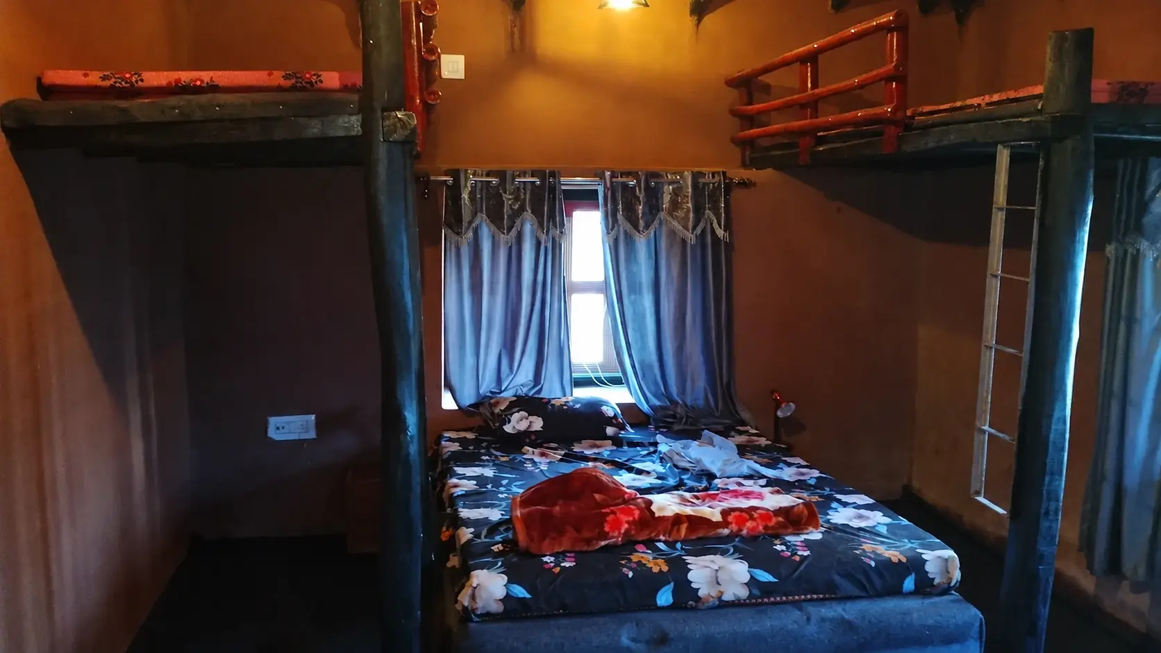 Family Cottage Hut