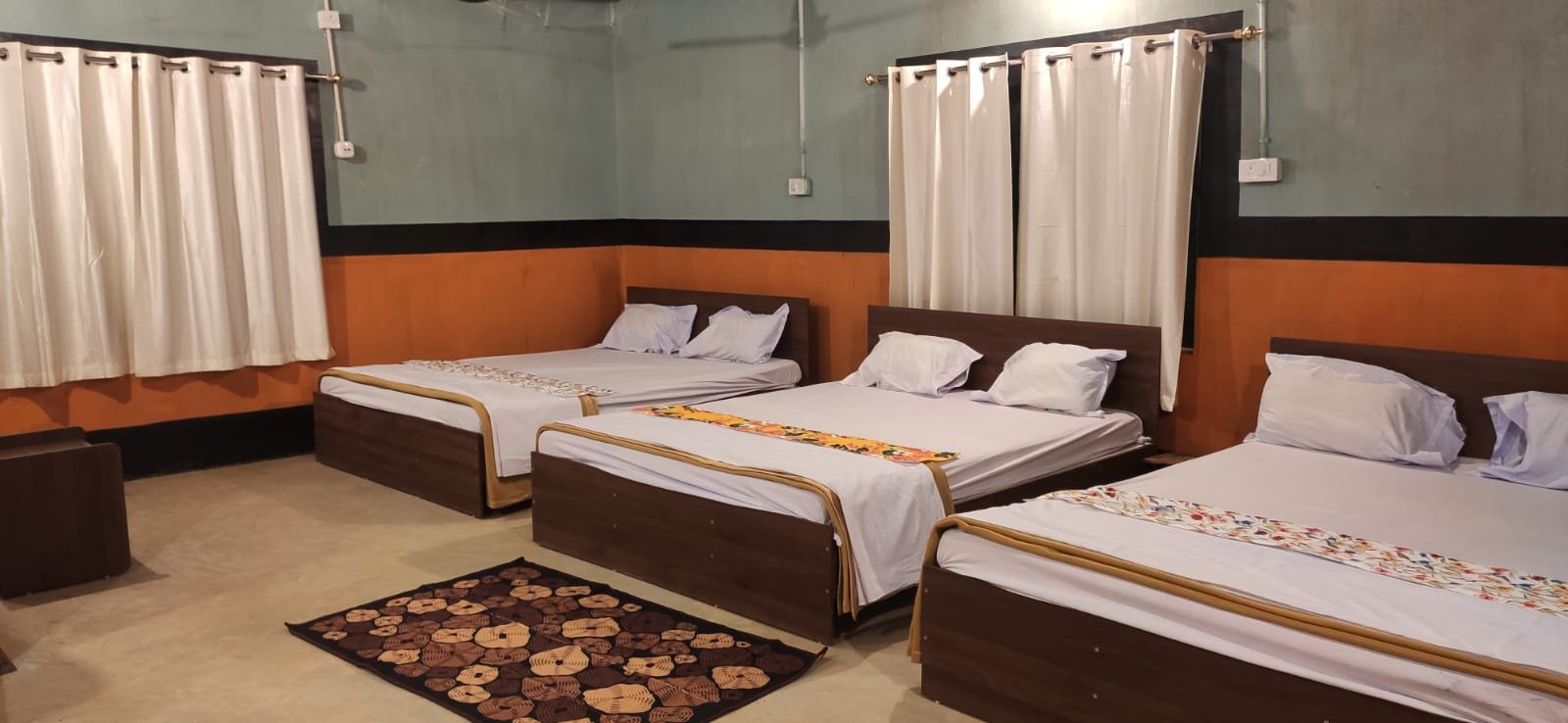 6 Bedded Room